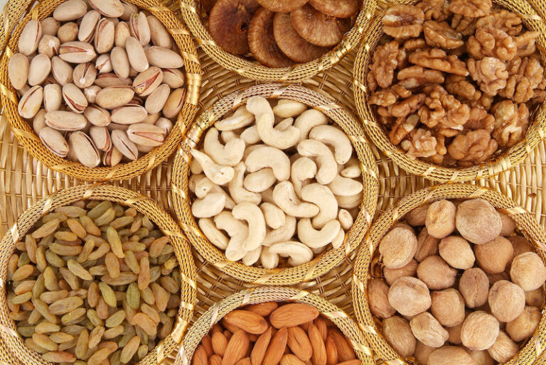 Best Dry Fruits for Energy and Wellness and How to Choose Fresh Ones