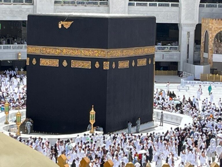 Haram Bound: Seamless Meqaat to Haram Umrah Experience